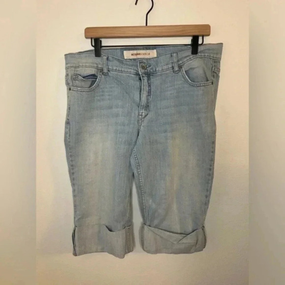 Mossimo denim vintage crop jeans♥️ - Picture 1 of 3
